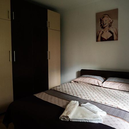 Apartament Dacul Hunedoara Exteriér fotografie