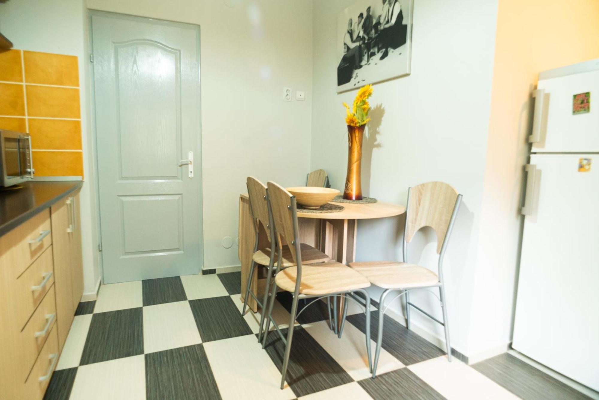 Apartament Dacul Hunedoara Exteriér fotografie